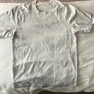 lululemon Metal Vent Tech Short Sleeve • size M • White/Grey pattern